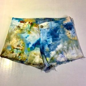 American Eagle Outfitters Tie Dye Denim Cut Off Shorts Size 4